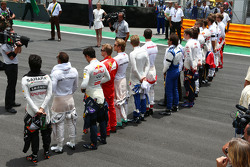 The grid observes a minutes silence for World Day of Remembrance for Road Traffic Victims and the victims of the Paris terrorist attacks