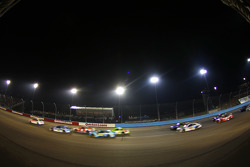 Dale Earnhardt Jr., Hendrick Motorsports Chevrolet, vor Kevin Harvick, Stewart-Haas Racing Chevrolet