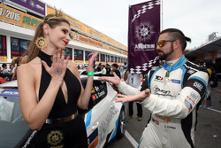 Grid girl con Stefano Comini, SEAT Leon, Target Competition