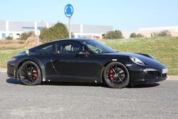 Chassis test 2018 Porsche 911 (992) spyshots