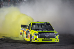 1. Matt Crafton, Thorsport Racing, beim Feiern
