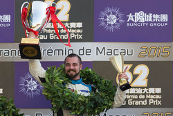 Podio: il vincitore Stefano Comini, SEAT Leon, Target Competition