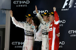 Tweede plaats Lewis Hamilton, Mercedes AMG F1 Team en race winnaar Nico Rosberg, Mercedes AMG F1 Tea
