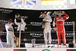 Podio: il vincitore Nico Rosberg, Mercedes AMG F1 Team, secondo Lewis Hamilton, Mercedes AMG F1 Team, terzo Kimi Raikkonen, Ferrari