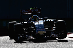 Carlos Sainz Jr., Scuderia Toro Rosso STR10