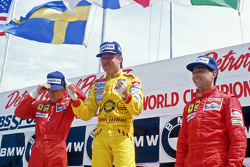 Подіум: переможець гонки Keke Rosberg, Williams, друге місце Stefan Johansson, Ferrari, третє місце