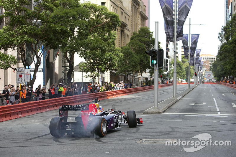 Daniel Ricciardo, Red Bull-Renault RB7