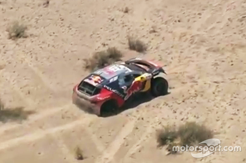 #314 Peugeot: Sébastien Loeb, Daniel Elena stecken in einer Dune fest