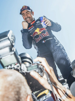 Winnaar van het autoklassement Stéphane Peterhansel, Peugeot Sport