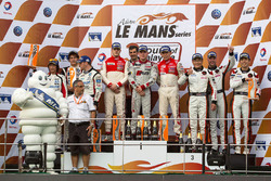 GT组颁奖仪式:绝对车队、AAI车队、Clearwater Racing