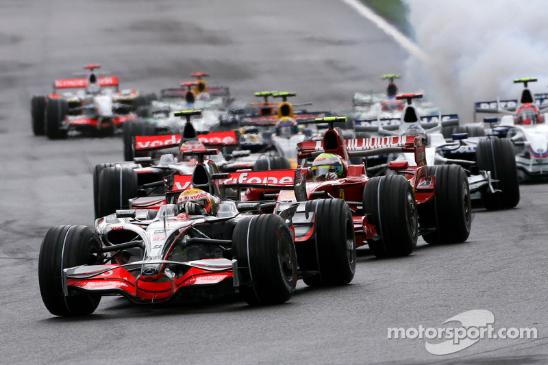Start, Lewis Hamilton, McLaren Mercedes, MP4-23 ve Felipe Massa, Scuderia Ferrari, F2008