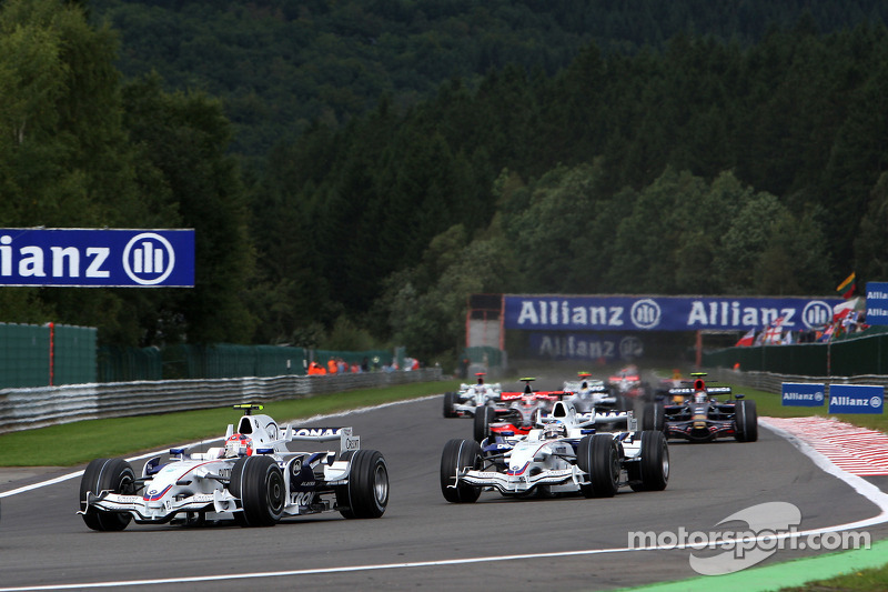 Robert Kubica,  BMW Sauber F1 Team leads Nick Heidfeld, BMW Sauber F1 Team