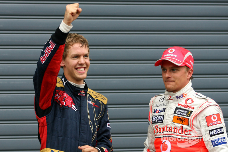 El autor de la pole Sebastian Vettel, el segundo Heikki Kovalainen