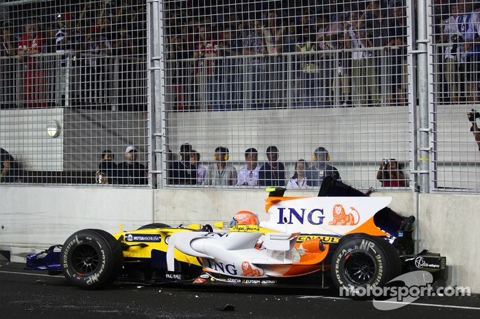 Choque de Nelson A. Piquet, Renault F1 Team