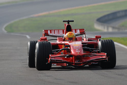 Valentino Rossi test ediyorFerrari F2008