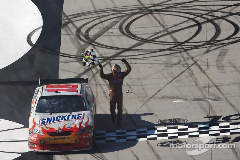 2009, Bristol 1: Kyle Busch (Gibbs-Toyota)