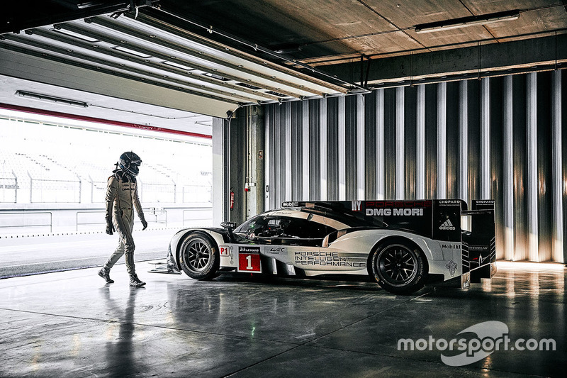 #1 Porsche Team Porsche 919 Hybrid: Timo Bernhard, Mark Webber, Brendon Hartley