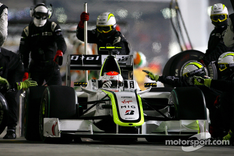Rubens Barrichello, Brawn GP during pitstop