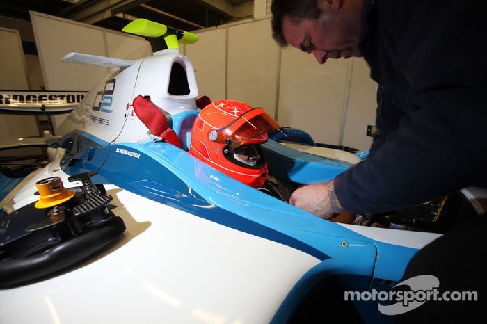 Michael Schumacher teste une GP2