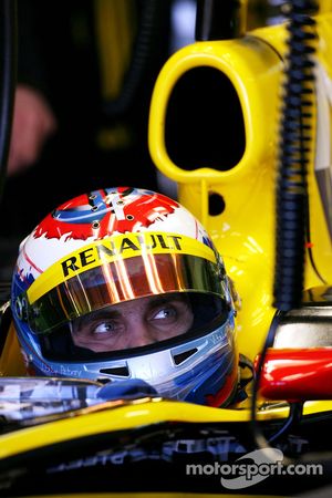 Vitaly Petrov, Renault F1 Team