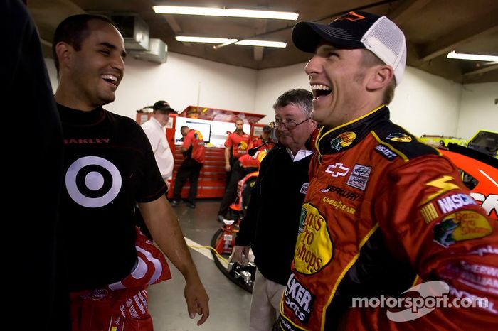 Juan Pablo Montoya, Earnhardt Ganassi Racing Chevrolet y Jamie McMurray, Earnhardt Ganassi Racing Ch