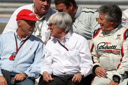 Niki Lauda, 1975, 1977 y 1984 F1 World Champion, Bernie Ecclestone, Mario Andretti, 1978 F1 World Ch