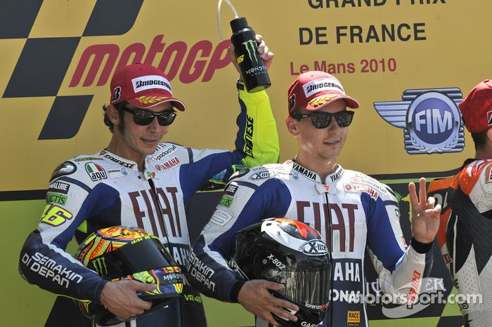 Podio: ganador de la carrera Jorge Lorenzo, Fiat Yamaha Team, segundo lugar Valentino Rossi, Fiat Ya