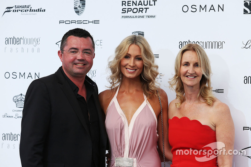 Eric Boullier, McLaren Racing Director y Sonia Irvine en el Amber Lounge Fashion Show