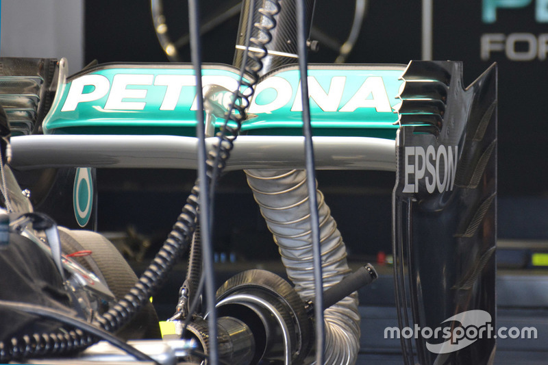 Mercedes AMG F1 W07 Hybrid detalle del alerón trasero