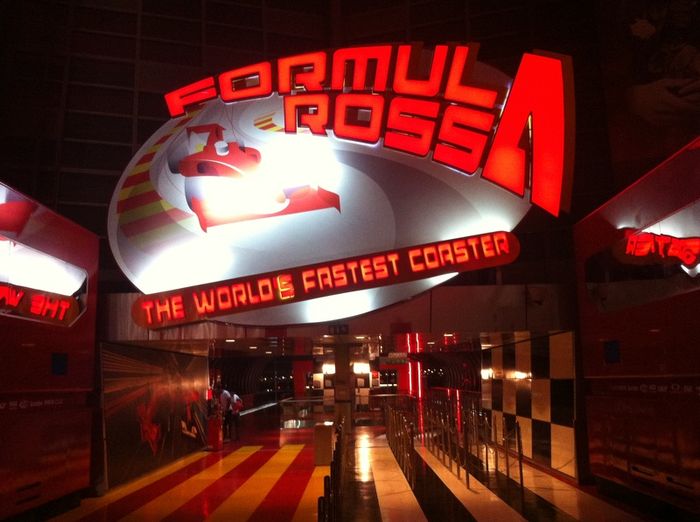 Formula Rossa: montanha-russa mais rápida do mundo